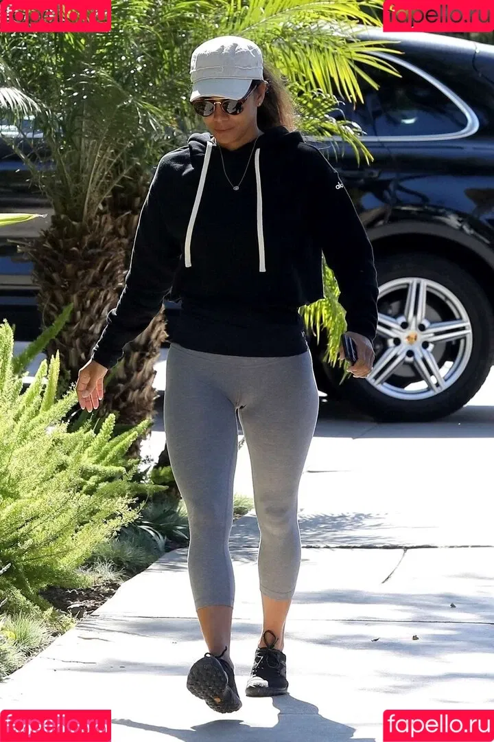 Halle Berry / halleberry / hberry01 Onlyfans Photo Gallery 