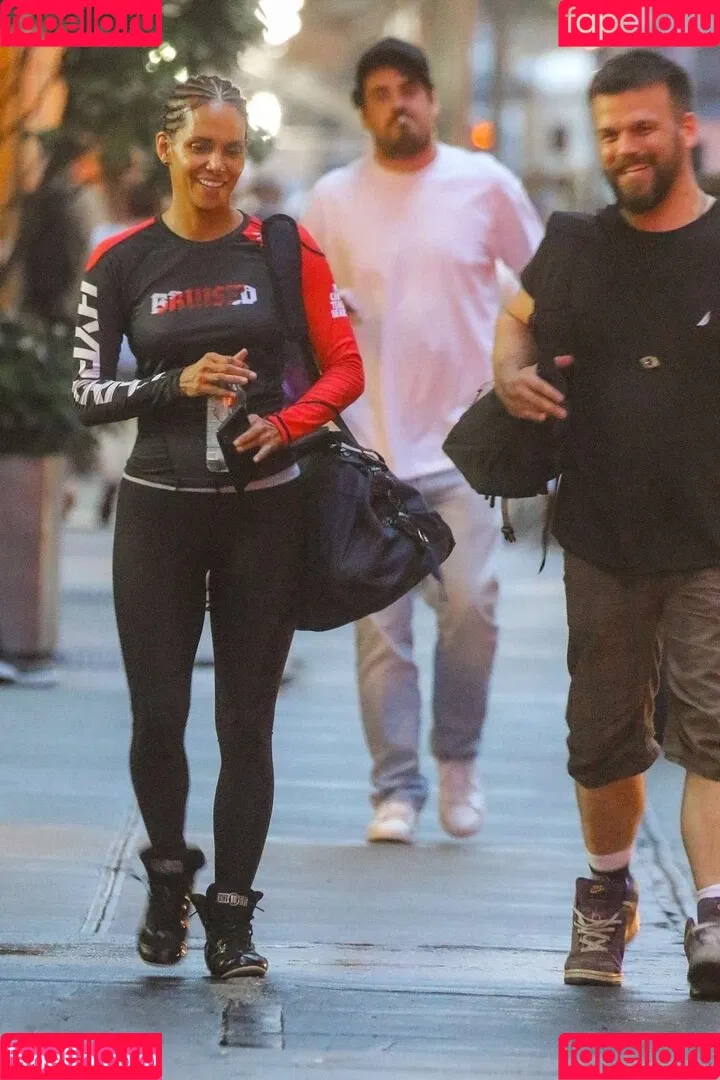 Halle Berry / halleberry / hberry01 Onlyfans Photo Gallery 