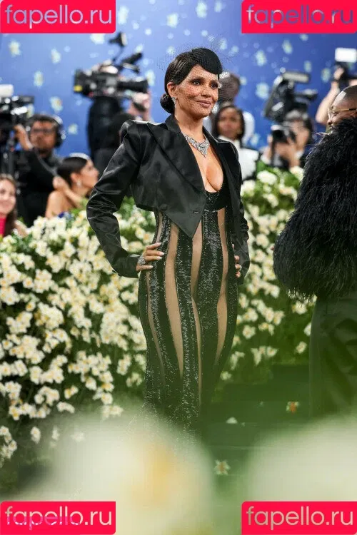 Halle Berry / halleberry / hberry01 Onlyfans Photo Gallery 