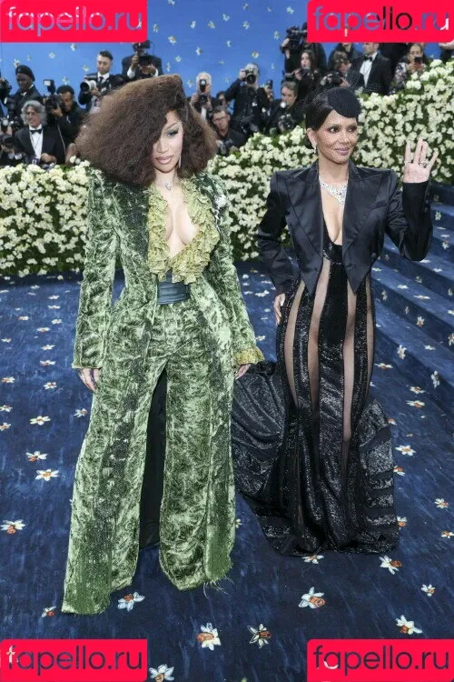 Halle Berry / halleberry / hberry01 Onlyfans Photo Gallery 