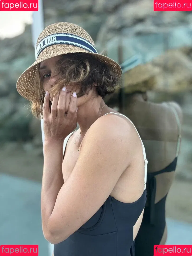 Halle Berry / halleberry / hberry01 Onlyfans Photo Gallery 