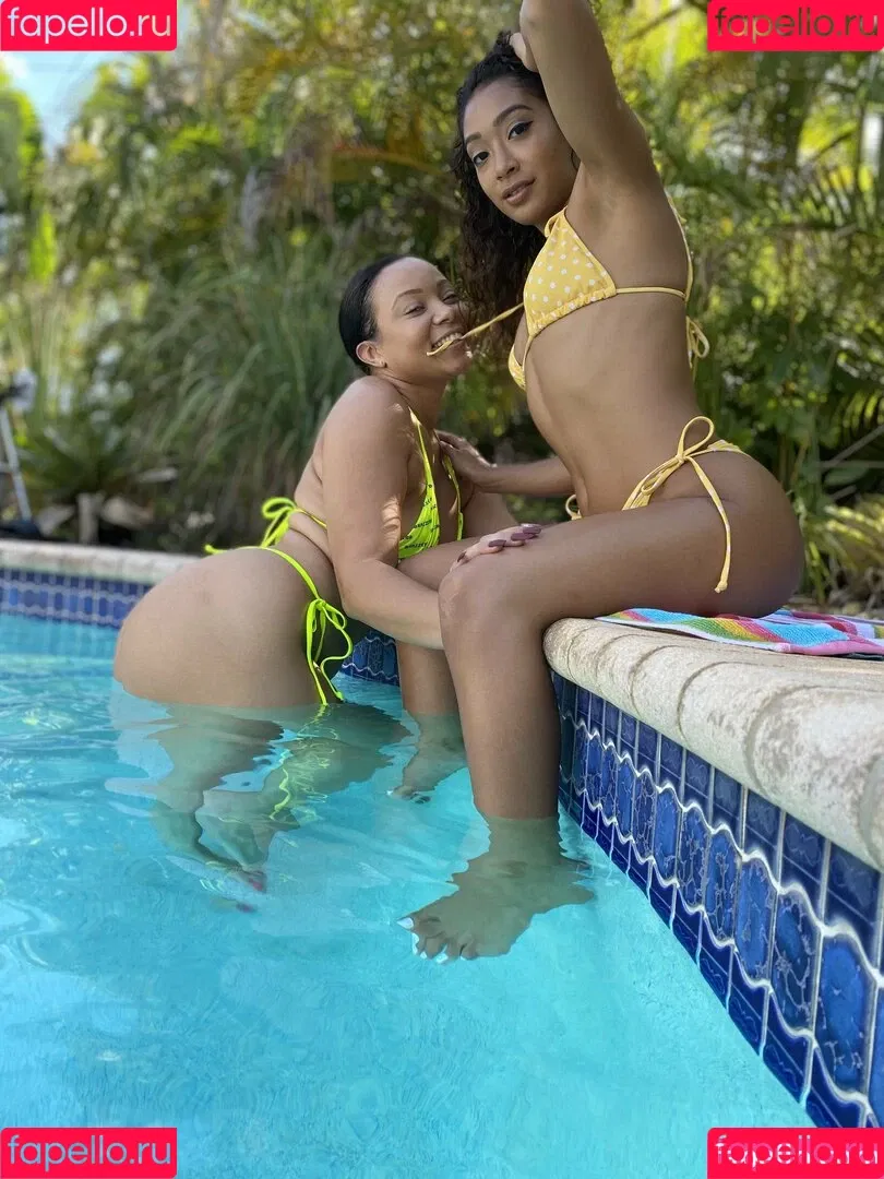 Adriana Maya / adriana_maya_1 / adrianamaya / adrianamayax Onlyfans Photo Gallery 