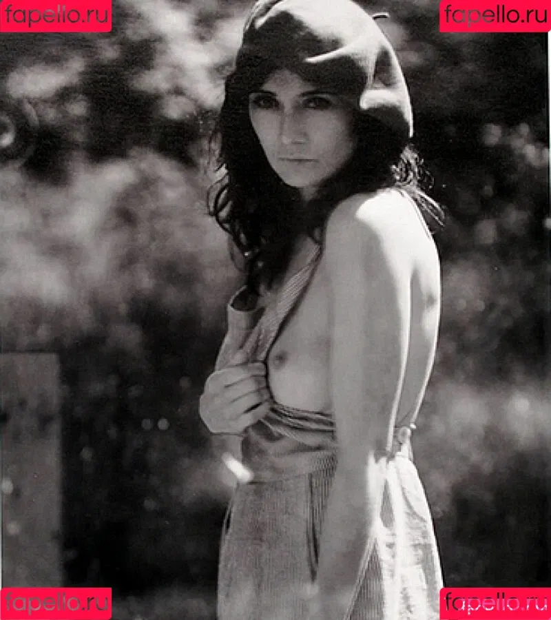 Carice Van Houten / gamethrones / leavecaricealone Onlyfans Photo Gallery 