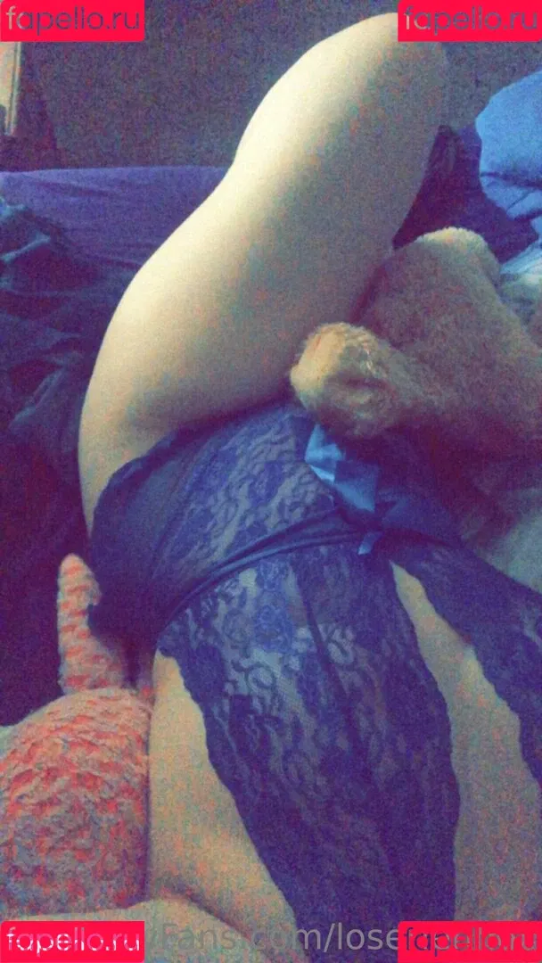lobeznnox / loserlennox Onlyfans Photo Gallery 