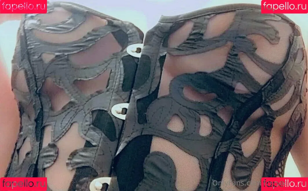 lobeznnox / loserlennox Onlyfans Photo Gallery 