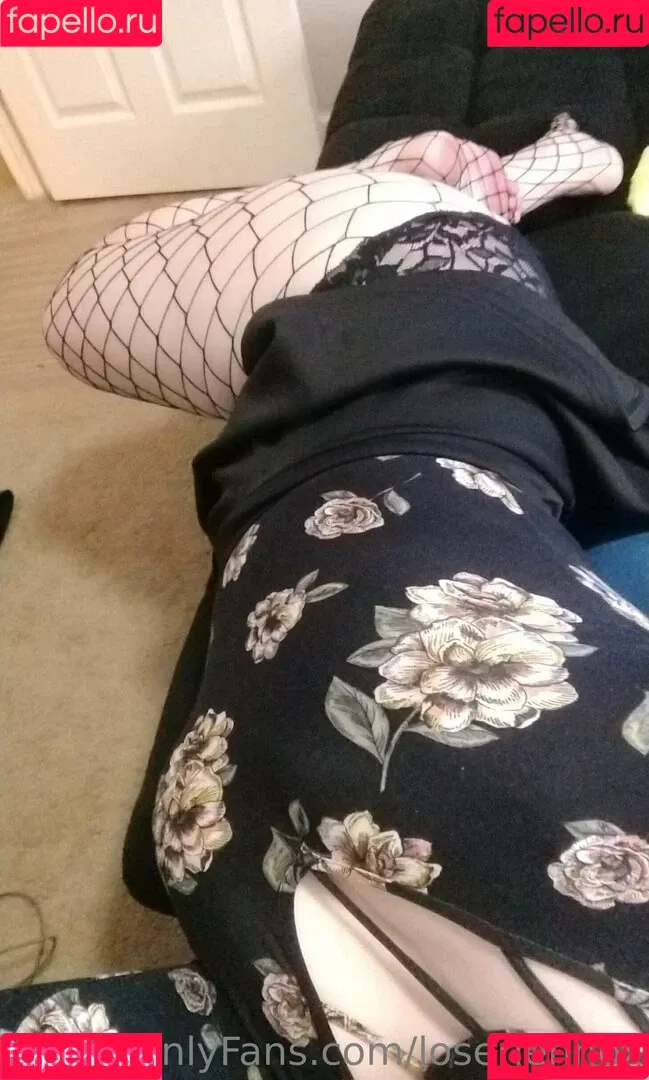 lobeznnox / loserlennox Onlyfans Photo Gallery 