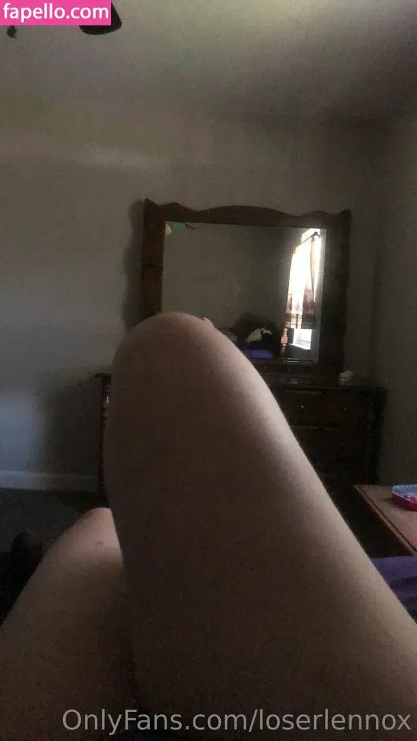 lobeznnox / loserlennox Onlyfans Photo Gallery 