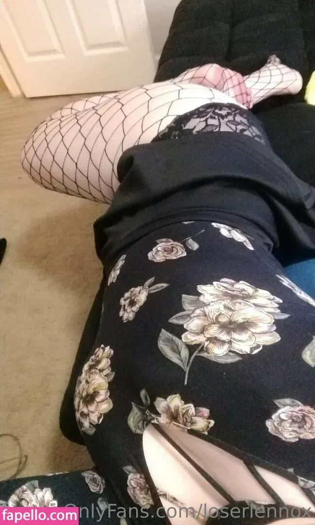 lobeznnox / loserlennox Onlyfans Photo Gallery 