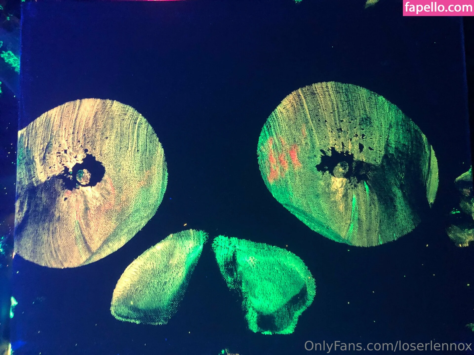 lobeznnox / loserlennox Onlyfans Photo Gallery 