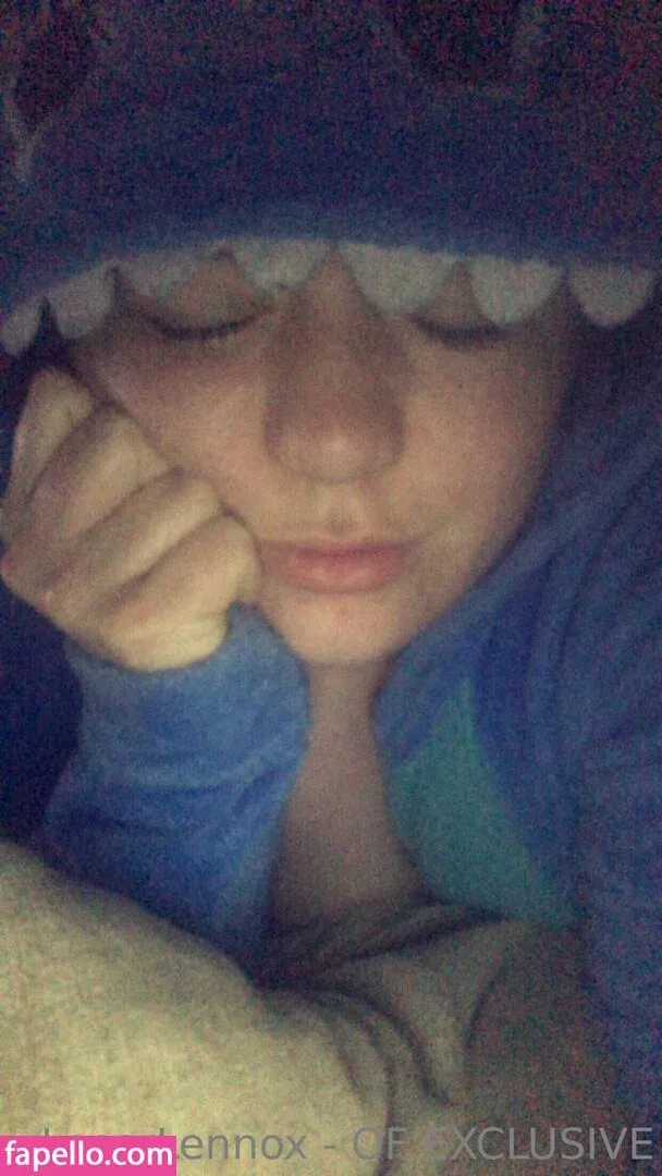 lobeznnox / loserlennox Onlyfans Photo Gallery 