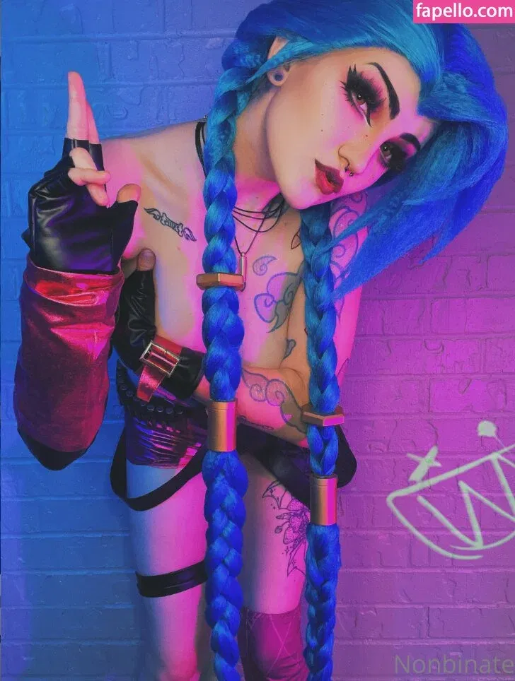 M Blackburn / Nonbinate Onlyfans Photo Gallery 