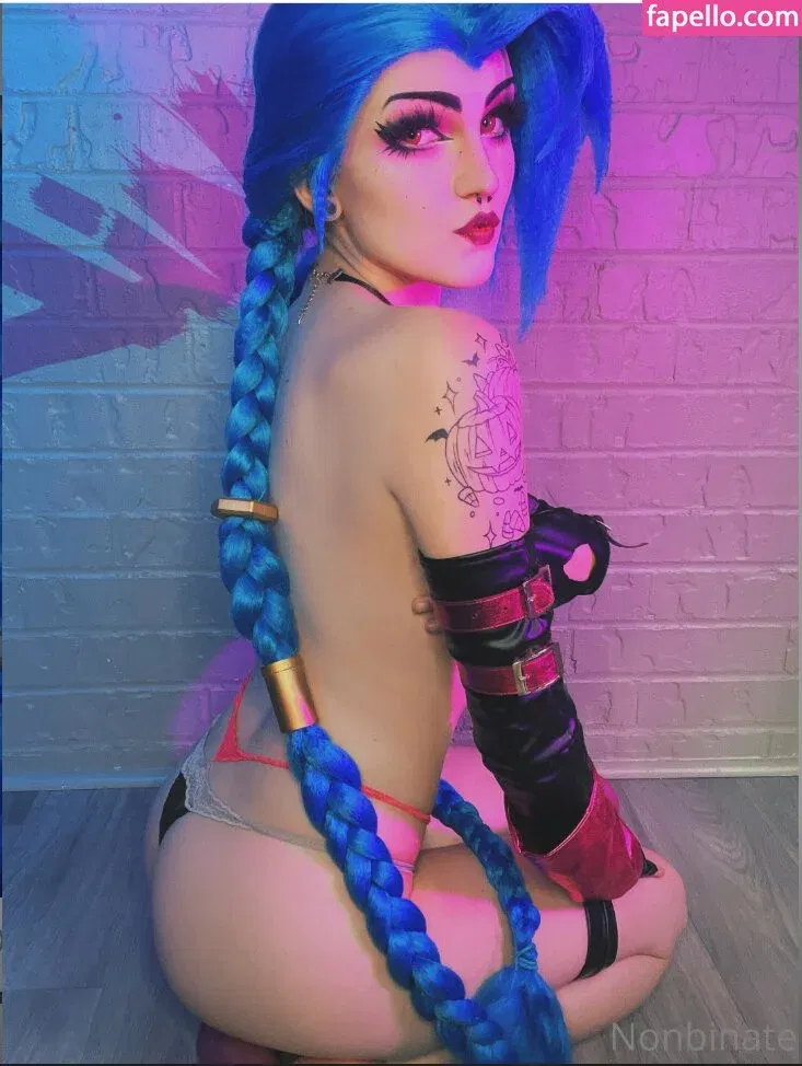 M Blackburn / Nonbinate Onlyfans Photo Gallery 