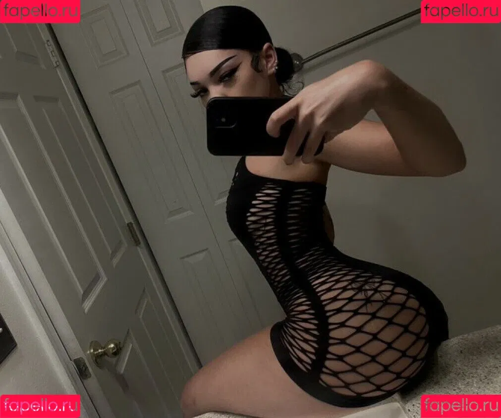 Lei / lei_id0lls / leihardy / siamesestick Onlyfans Photo Gallery 