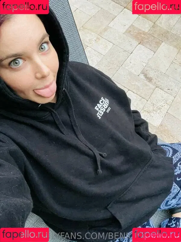 Natasha Nice / benicenatasha / https: / natashaniceofficial__ Onlyfans Photo Gallery 