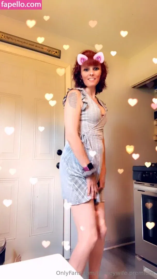 horneywife.premium / hornywifey95 Onlyfans Photo Gallery 