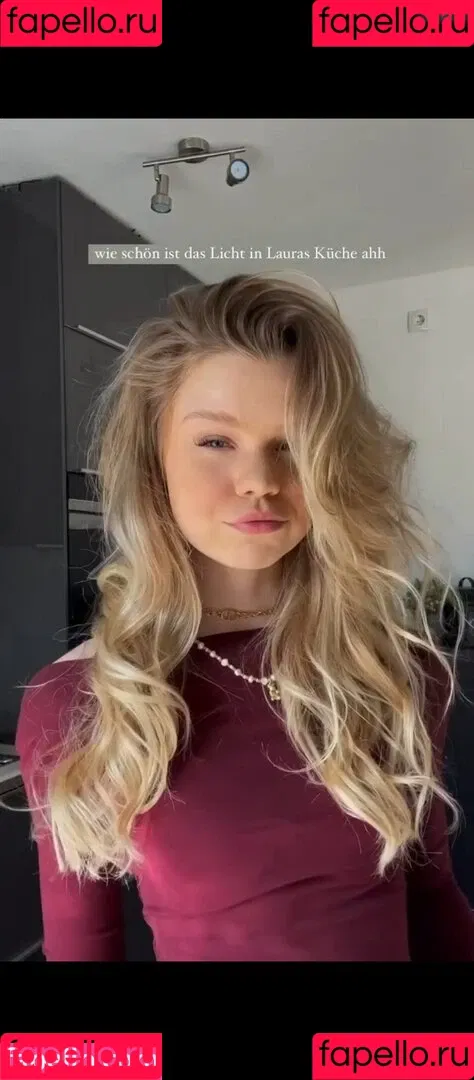 Lea Peach / https: Onlyfans Photo Gallery 