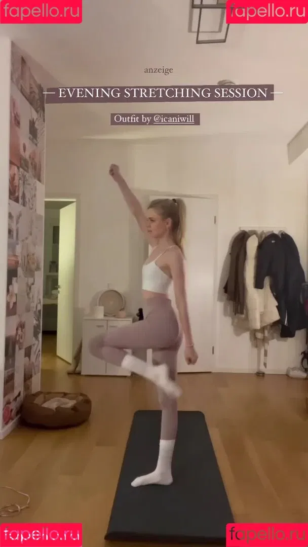 Lea Peach / https: Onlyfans Photo Gallery 