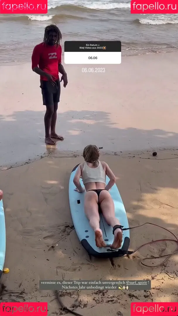 Lea Peach / https: Onlyfans Photo Gallery 