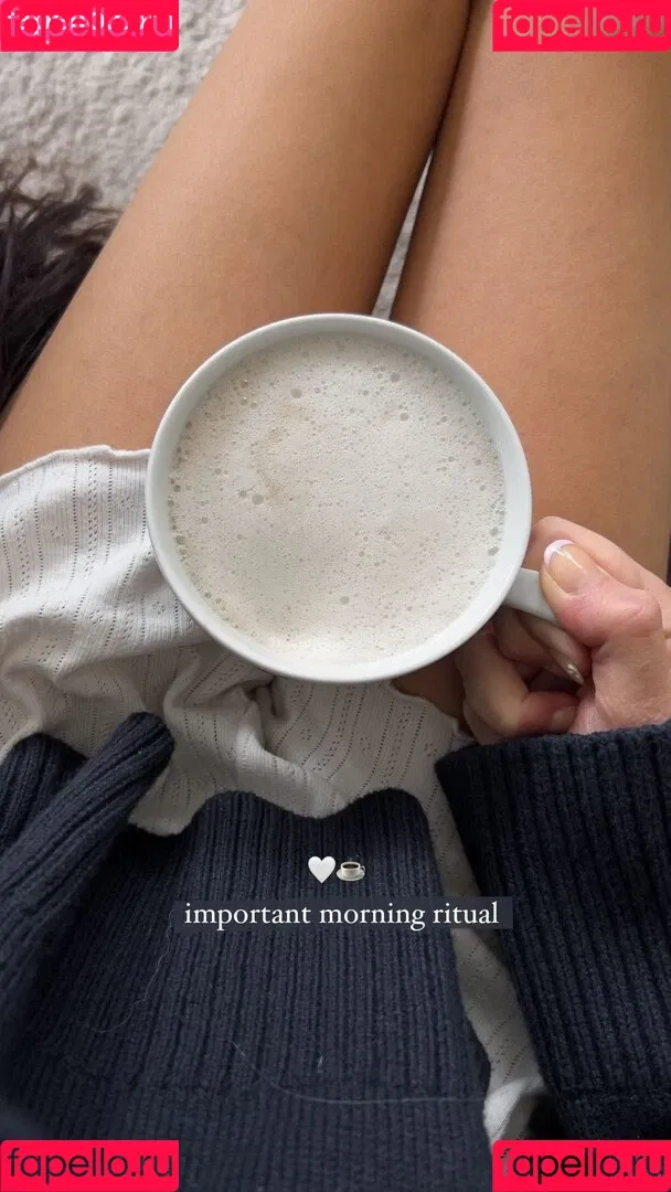 Lea Peach / https: Onlyfans Photo Gallery 