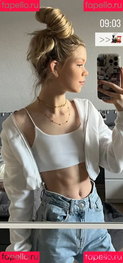 Lea Peach / https: Onlyfans Photo Gallery 