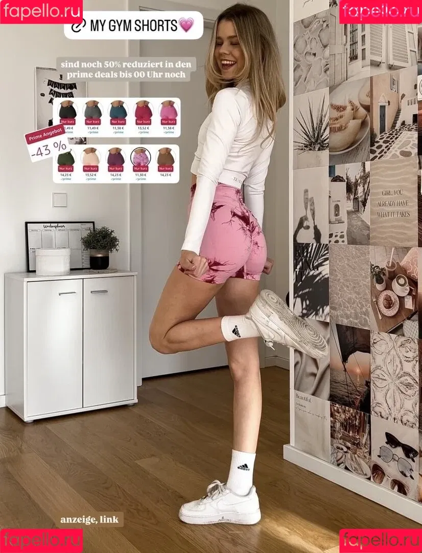 Lea Peach / https: Onlyfans Photo Gallery 