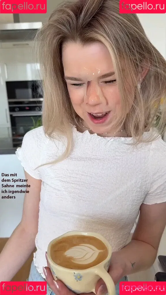 Lea Peach / https: Onlyfans Photo Gallery 