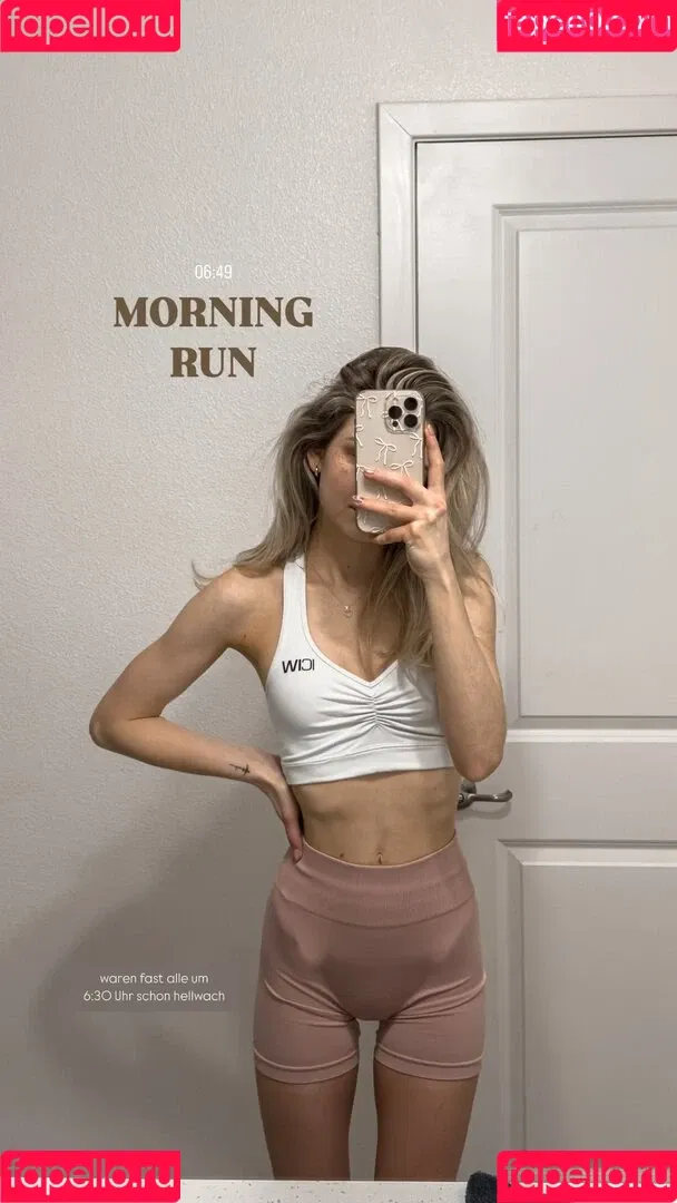 Lea Peach / https: Onlyfans Photo Gallery 