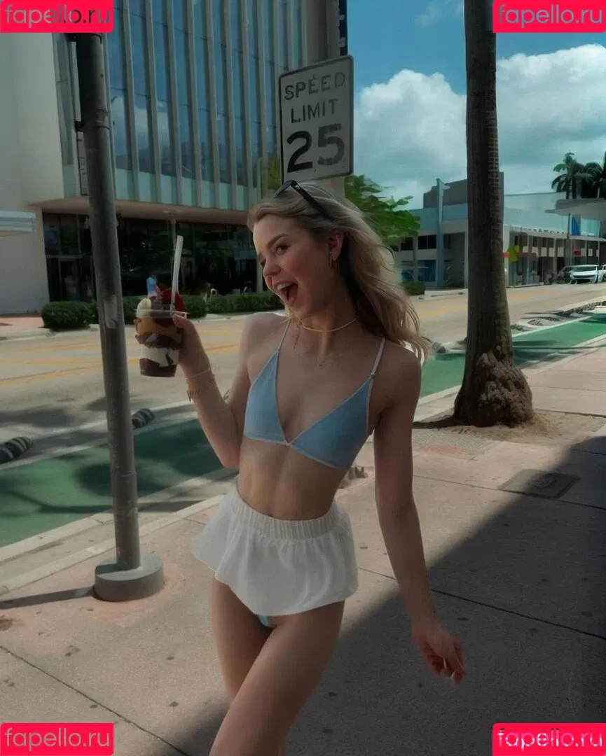 Lea Peach / https: Onlyfans Photo Gallery 