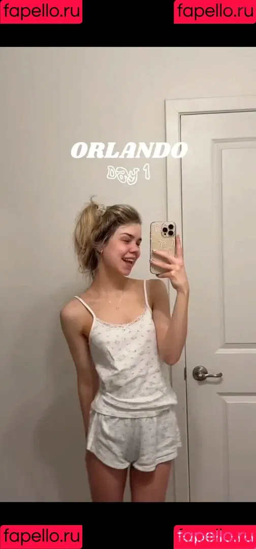 Lea Peach / https: Onlyfans Photo Gallery 