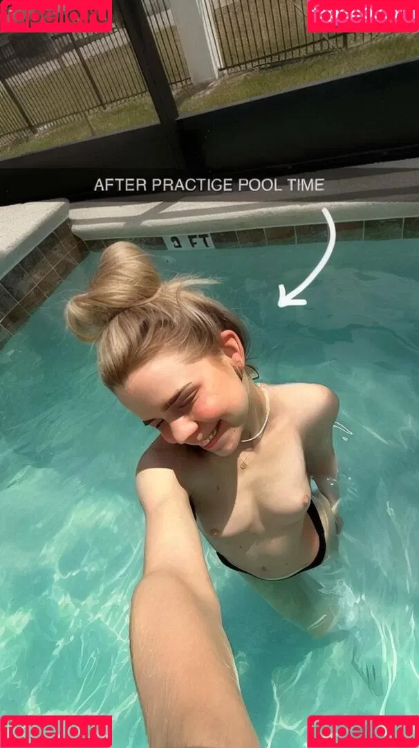 Lea Peach / https: Onlyfans Photo Gallery 