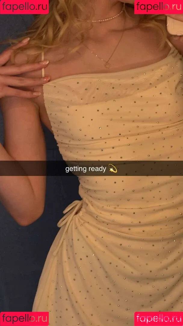 Lea Peach / https: Onlyfans Photo Gallery 