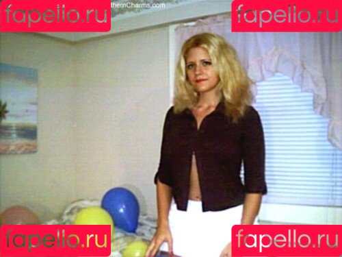 Lea Peach / https: Onlyfans Photo Gallery 