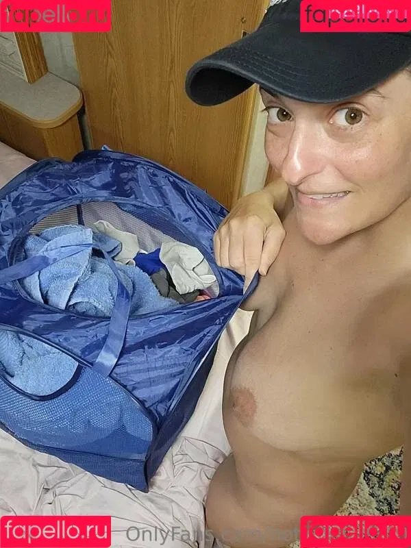 / Casey Donatello / caseydonatello.official / hotwifelife869 / https: Onlyfans Photo Gallery 