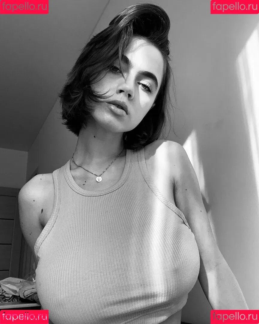 Solomia Maievska / https: / miamaievska / solomia_maievska Onlyfans Photo Gallery 