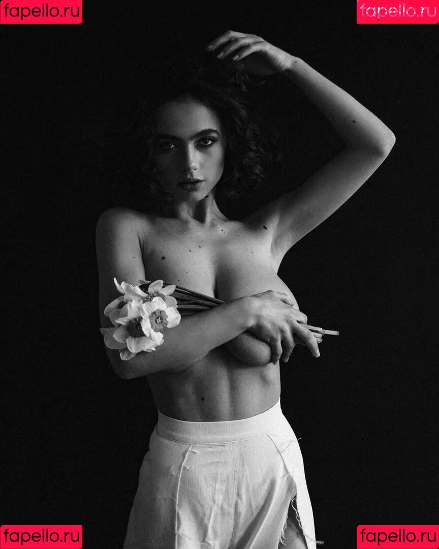 Solomia Maievska / https: / miamaievska / solomia_maievska Onlyfans Photo Gallery 