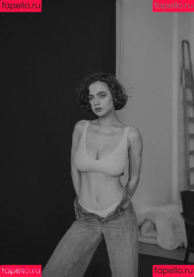 Solomia Maievska / https: / miamaievska / solomia_maievska Onlyfans Photo Gallery 