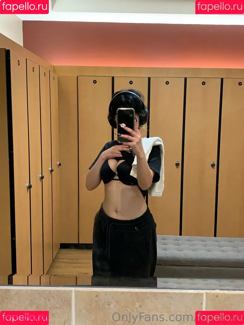 luvixiao / mercvlt / mercy / sheloveeeeeee Onlyfans Photo Gallery 