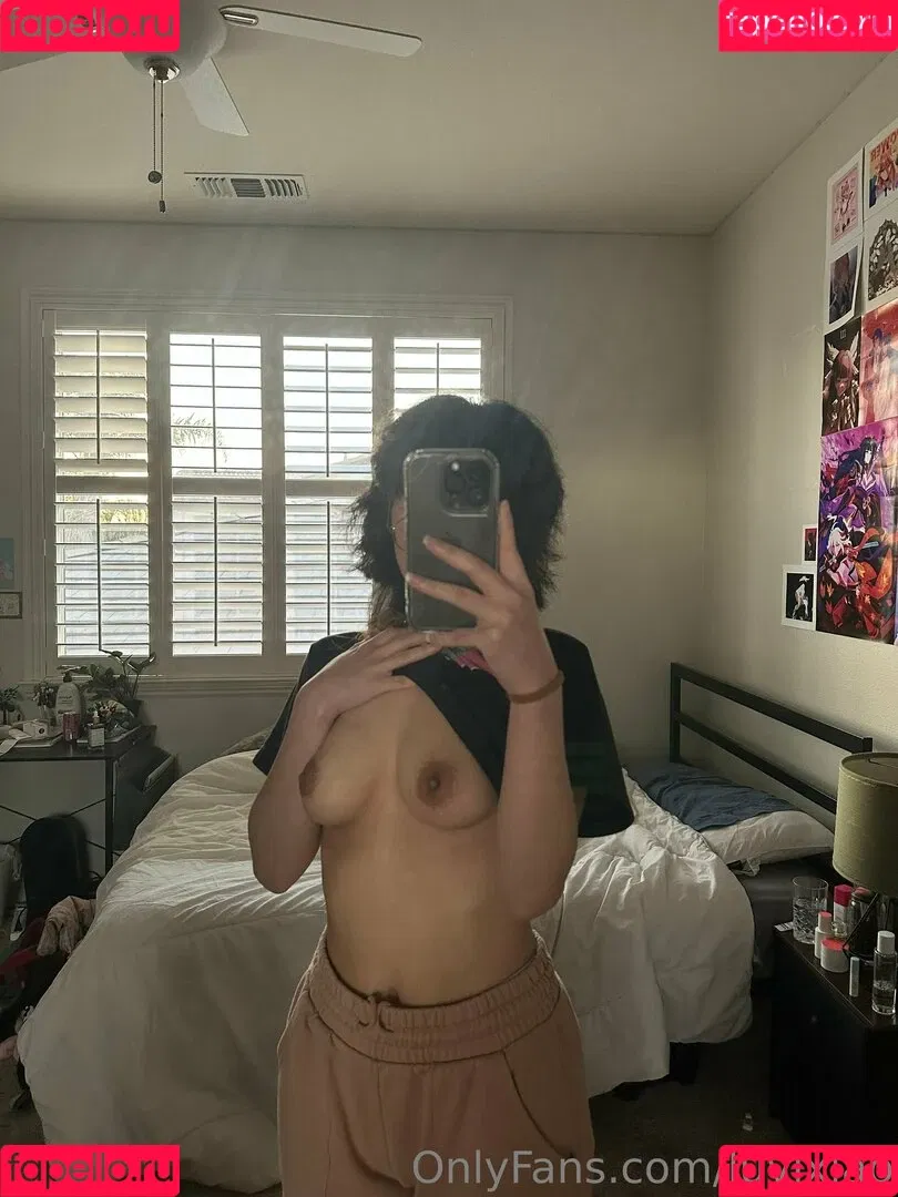 luvixiao / mercvlt / mercy / sheloveeeeeee Onlyfans Photo Gallery 
