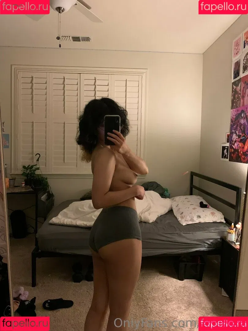 luvixiao / mercvlt / mercy / sheloveeeeeee Onlyfans Photo Gallery 