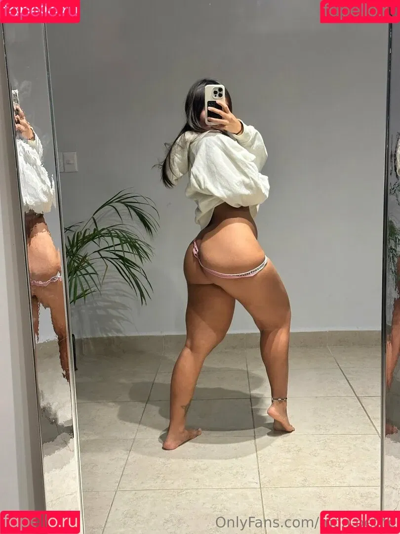Mon Petite / mon.delao / mon.petite Onlyfans Photo Gallery 