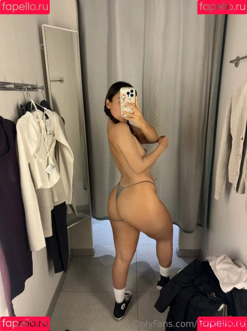 Mon Petite / mon.delao / mon.petite Onlyfans Photo Gallery 