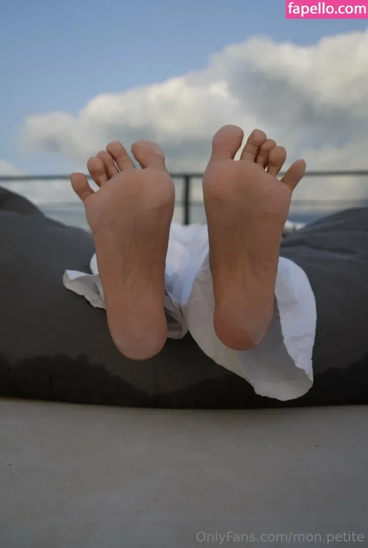 Mon Petite / mon.delao / mon.petite Onlyfans Photo Gallery 