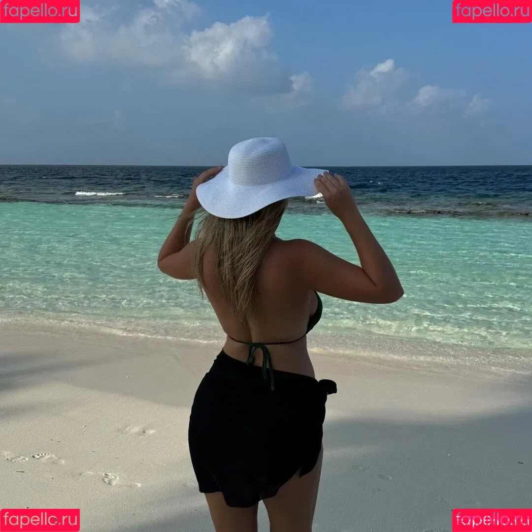 leaa_sophiee98 / leasophie_official98 Onlyfans Photo Gallery 