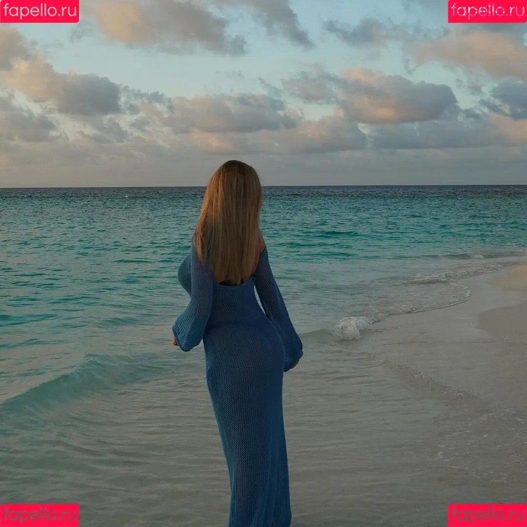 leaa_sophiee98 / leasophie_official98 Onlyfans Photo Gallery 
