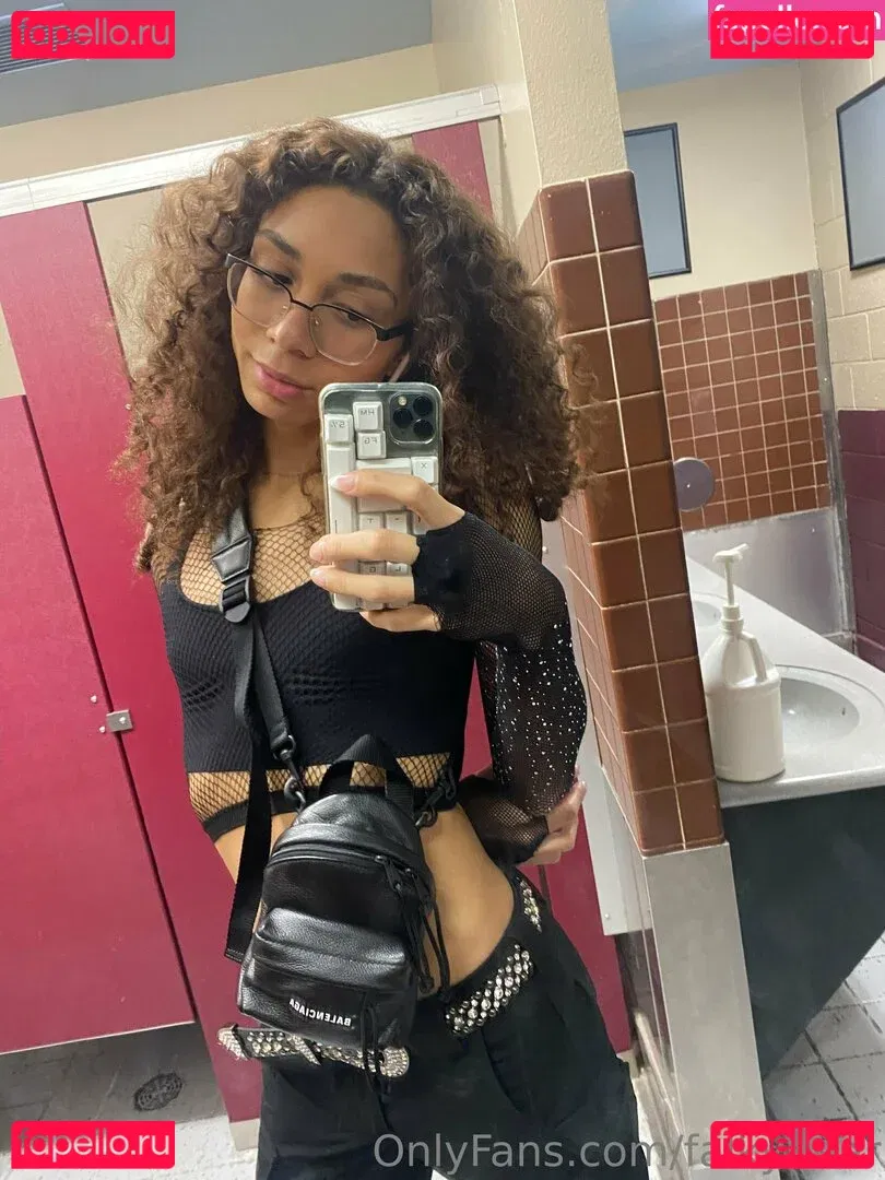 falkybear Onlyfans Photo Gallery 