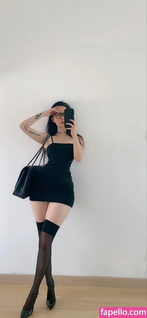 QiaoniuTT / 俏妞 Onlyfans Photo Gallery 