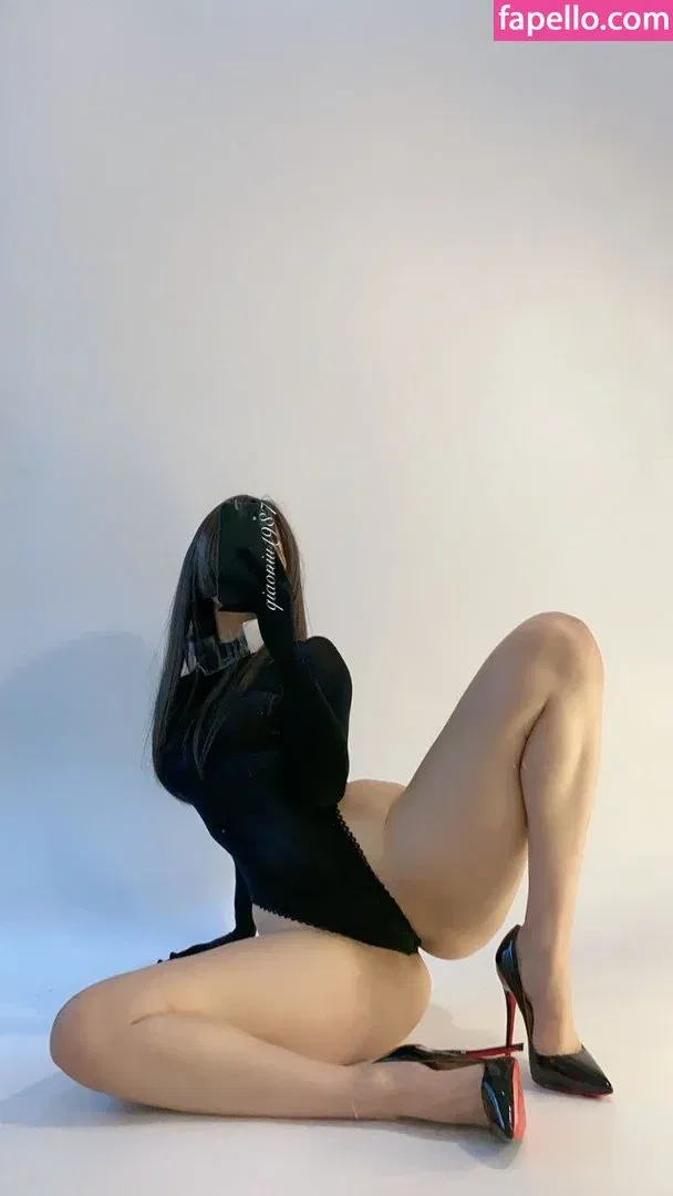 QiaoniuTT / 俏妞 Onlyfans Photo Gallery 