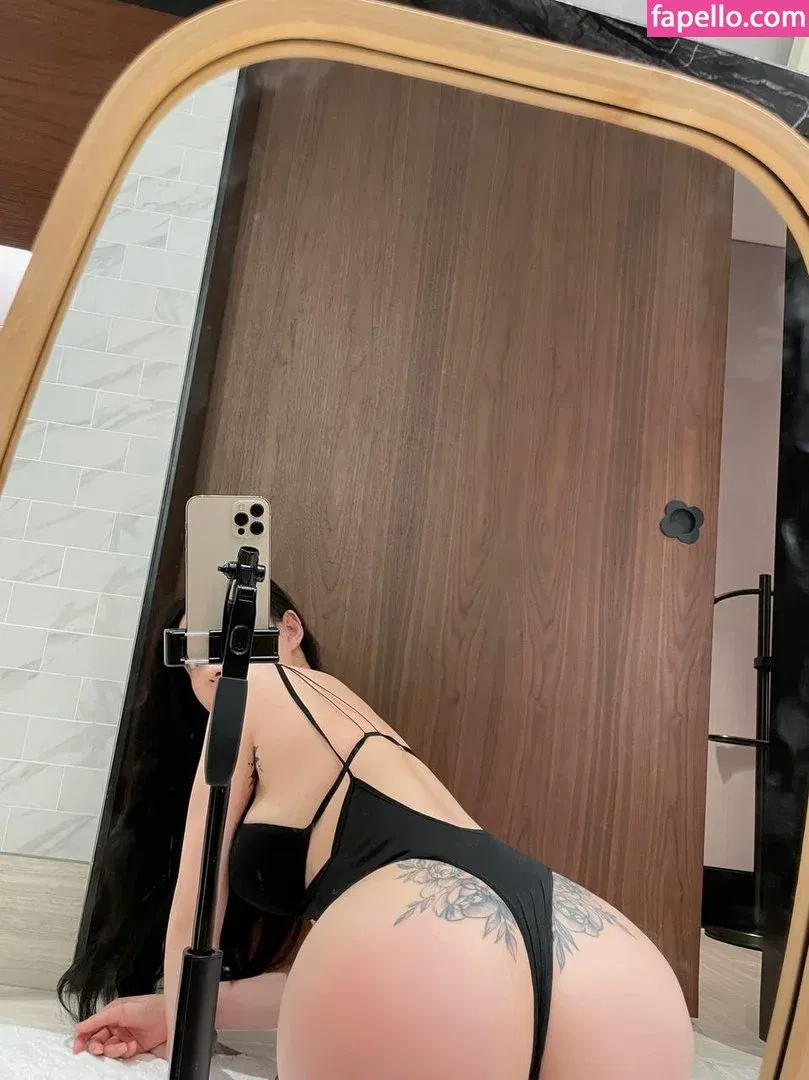 QiaoniuTT / 俏妞 Onlyfans Photo Gallery 