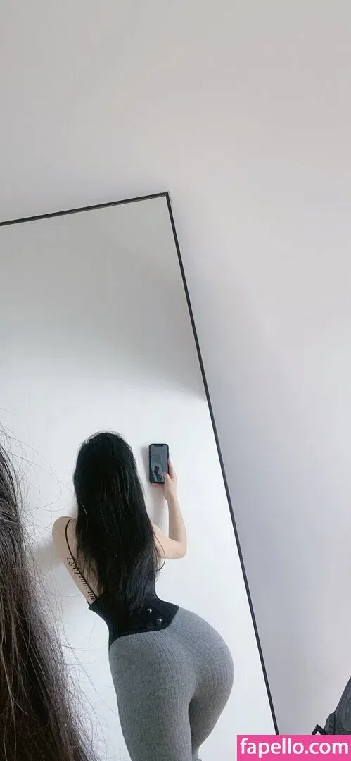 QiaoniuTT / 俏妞 Onlyfans Photo Gallery 