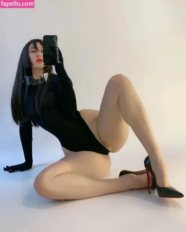 QiaoniuTT / 俏妞 Onlyfans Photo Gallery 